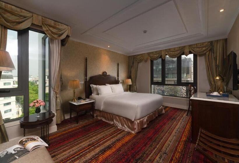 اتاق لوکس با چشم‌انداز شهر, The Lapis