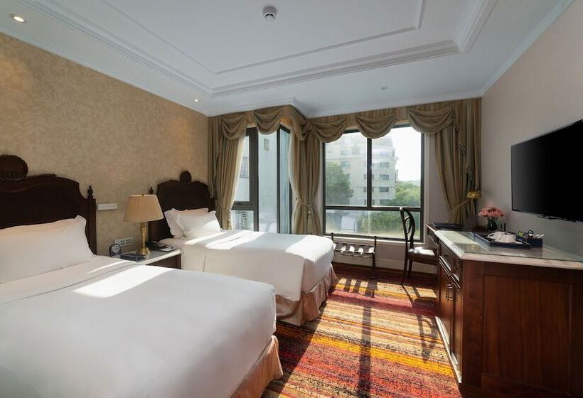 اتاق استاندارد تودرتو, The Lapis