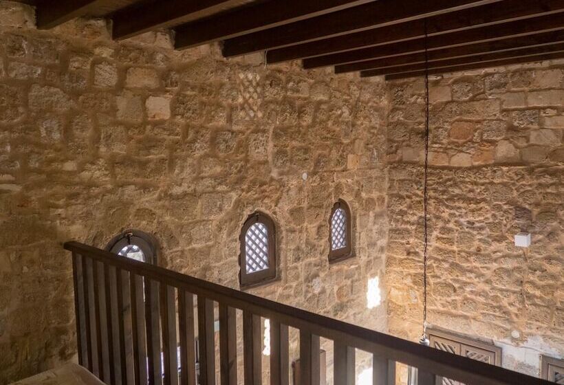 غرفة قياسية رباعية, Trinity Boutique