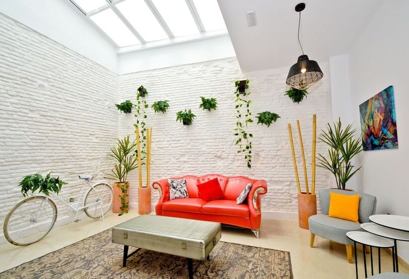 استودیو استاندارد با بالکن, The Zentral Arenal Suites