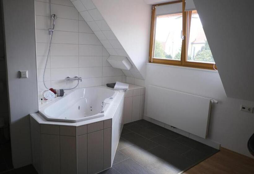 Номер Superior Кровать Кинг, Adler Ittendorf   Hotel Garni   24h Self Checkin