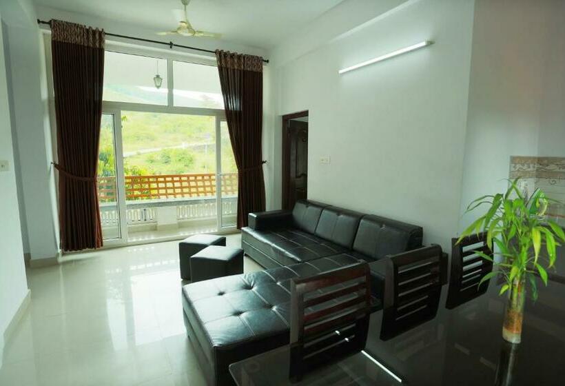 דירת שלושה חדרים, Chillax Vagamon