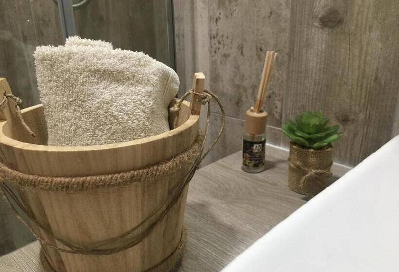 اتاق لوکس با چشم‌انداز دریا, Don Giacchì Country House