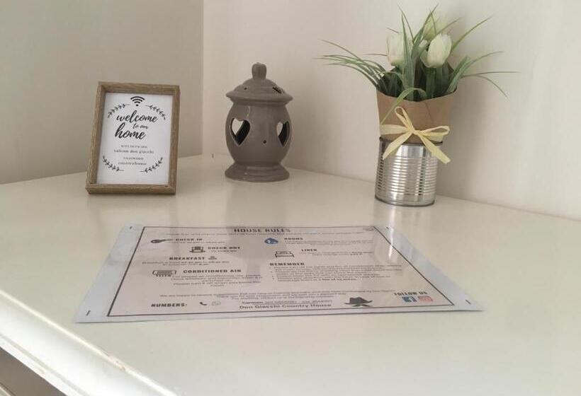 اتاق لوکس با چشم‌انداز دریا, Don Giacchì Country House