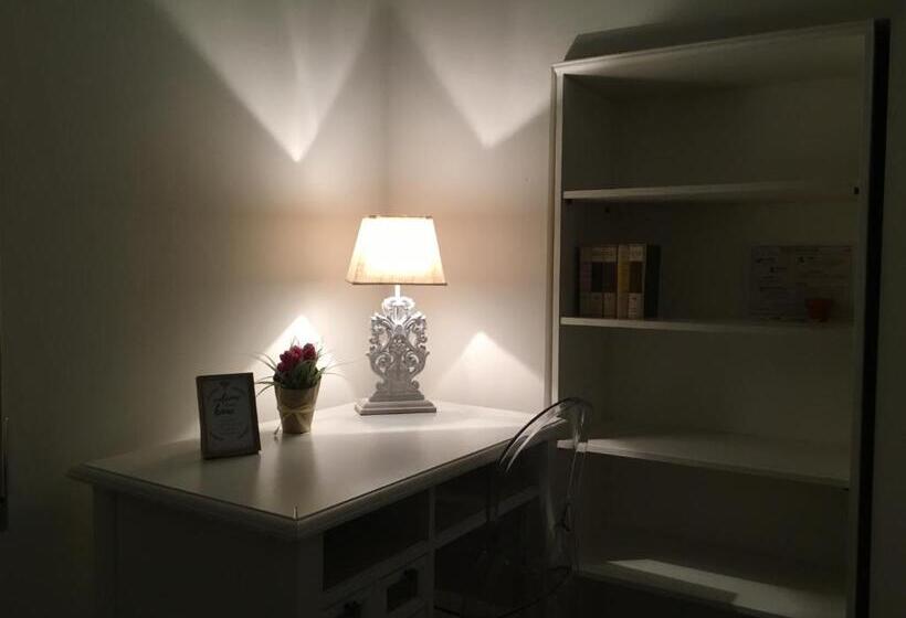 اتاق سه نفره سوپریور با چشم‌انداز دریا, Don Giacchì Country House