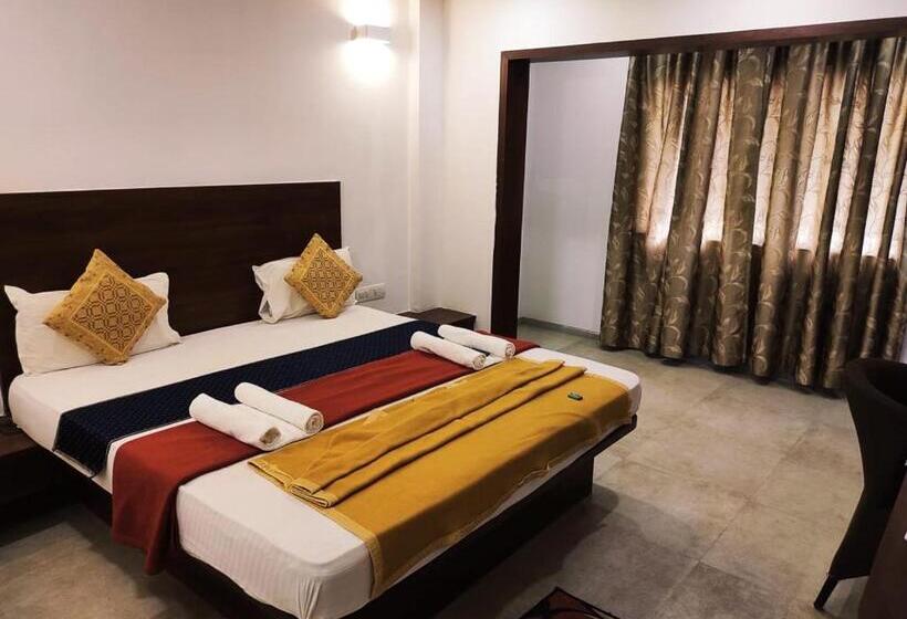 豪华房间, Manasi Inn