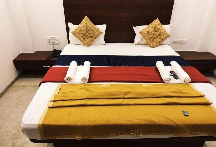 חדר דלוקס, Manasi Inn