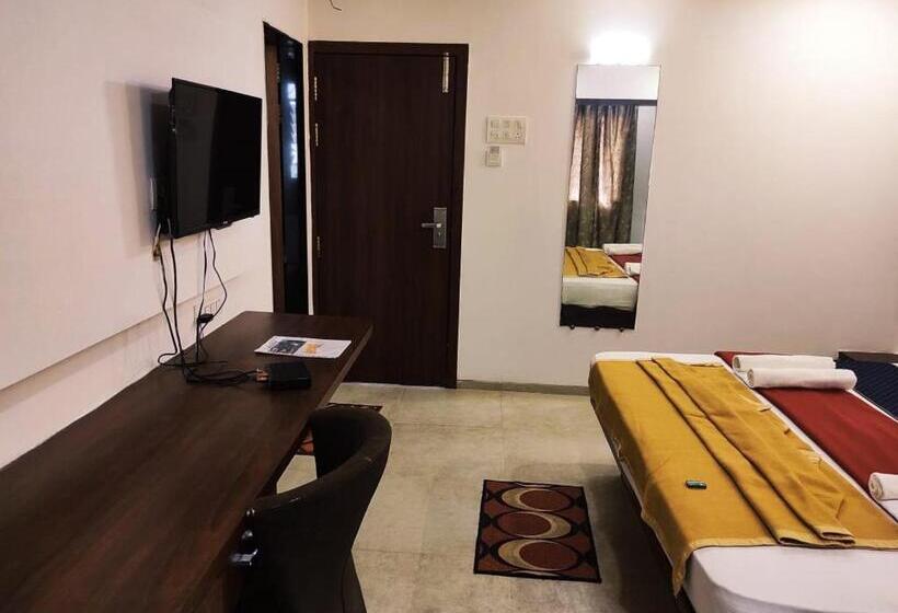 חדר דלוקס, Manasi Inn