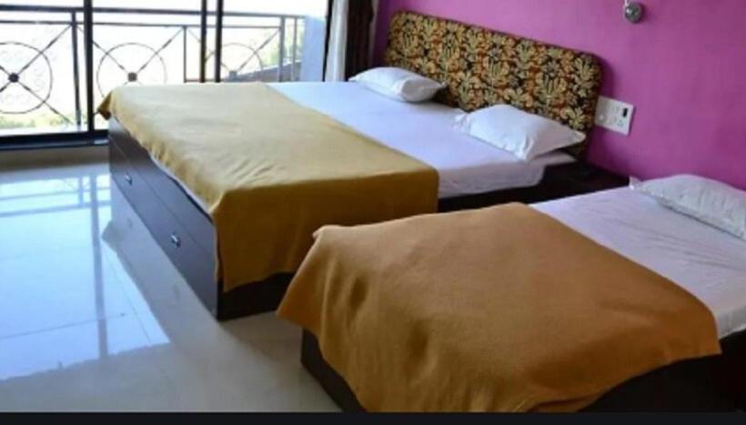 חדר דלוקס, Manasi Inn