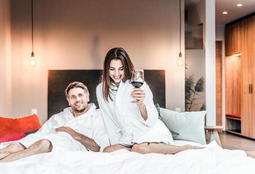 סוויטת ג'וניור עם מרפסת, Seehotel Panorama Relax