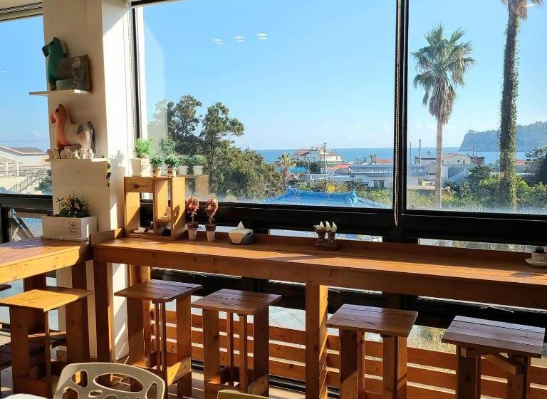 غرفة قياسية مطلّة علي البحر مزوَّدة بشُرفة, Galeum Guesthouse