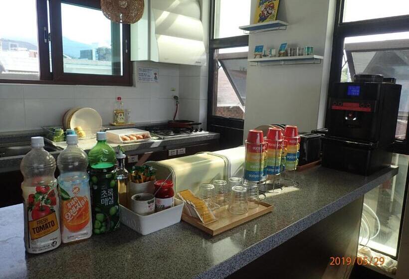 غرفة قياسية مزودة بشرفة مطلة على الحديقة, Galeum Guesthouse