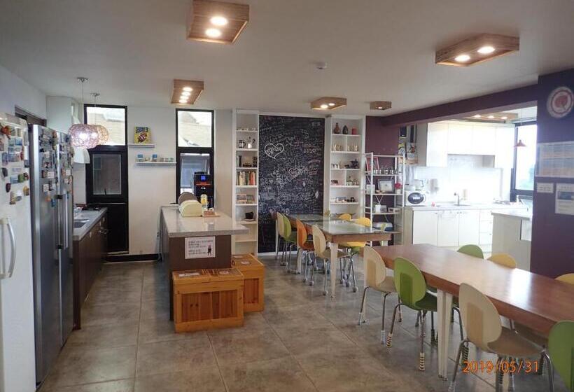 غرفة قياسية مزودة بشرفة مطلة على الحديقة, Galeum Guesthouse