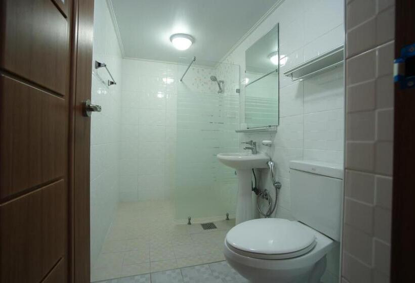 غرفة قياسية مزودة بشرفة مطلة على الحديقة, Galeum Guesthouse