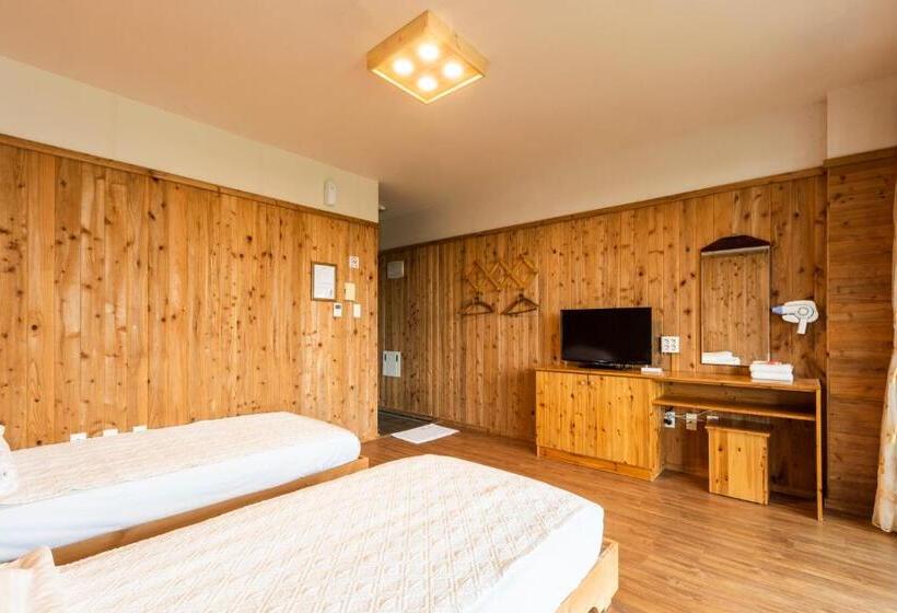 Номер Стандарт с Балконом Вид на Сад, Galeum Guesthouse
