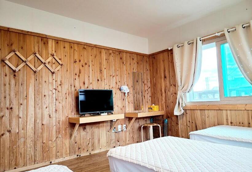 Трехместный Номер Комфорт, Galeum Guesthouse