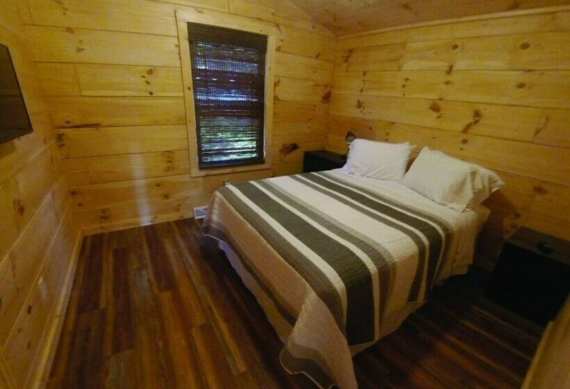 Хижина, Edinboro Lake Resort Cabins