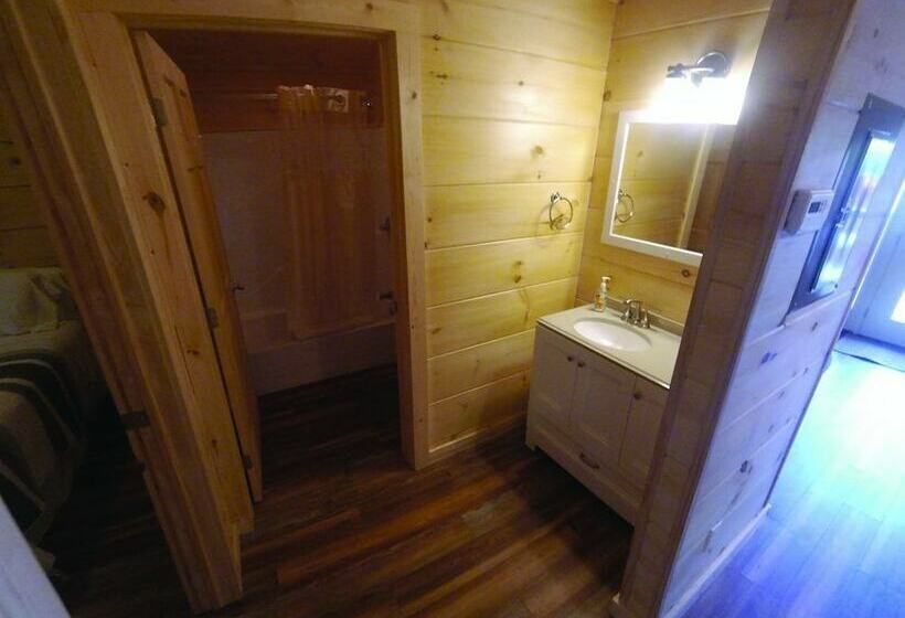 Хижина, Edinboro Lake Resort Cabins