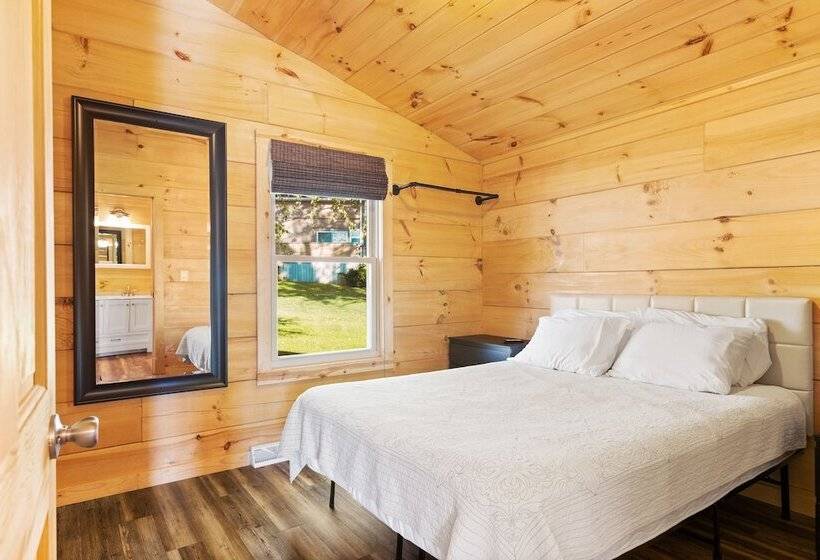 Хижина, Edinboro Lake Resort Cabins