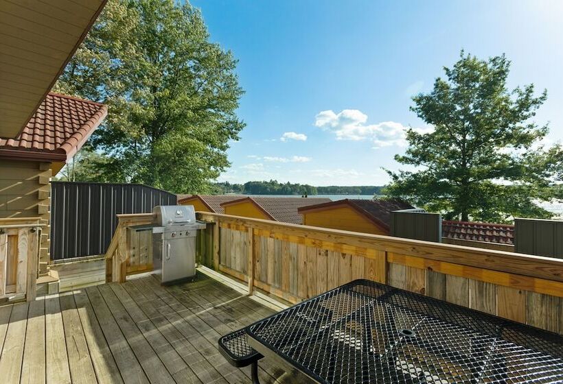 Хижина, Edinboro Lake Resort Cabins