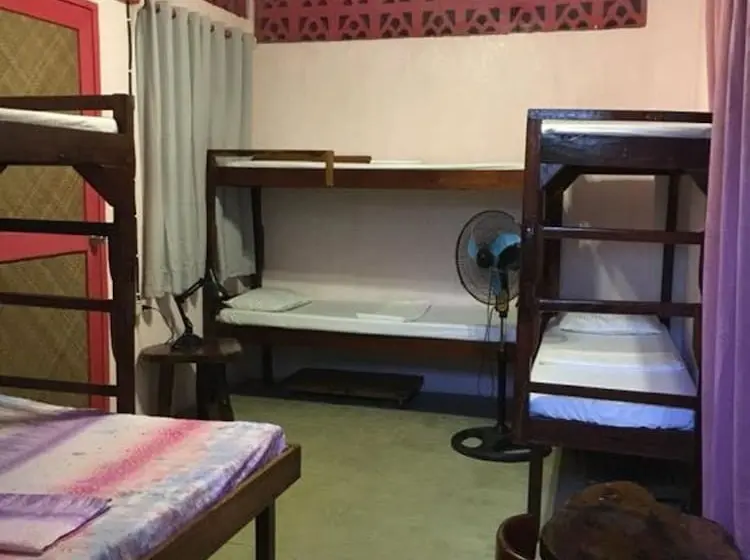 Cama em Quarto Partilhado, Elternative Hostel