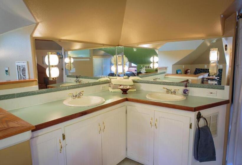 디럭스 패밀리 룸, Fernweh Inn & Hostel