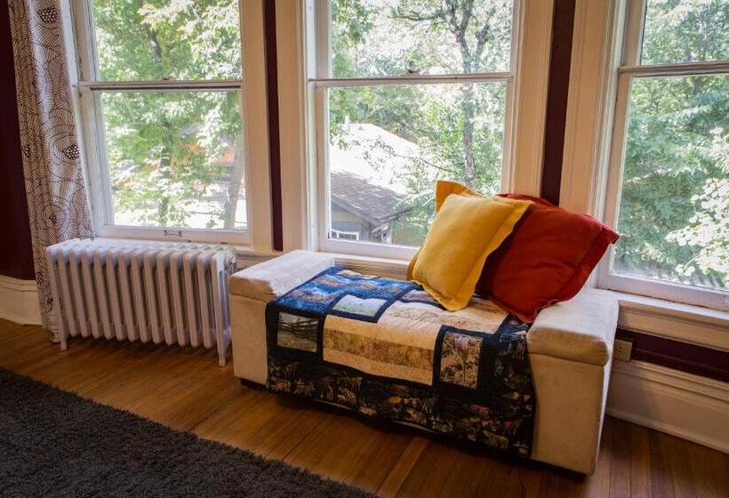 Семейный Номер, Fernweh Inn & Hostel