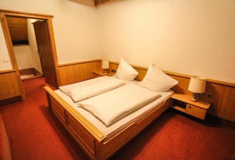 Quarto Quádruplo Clássico, Heizmannshof Hotel & Restaurant