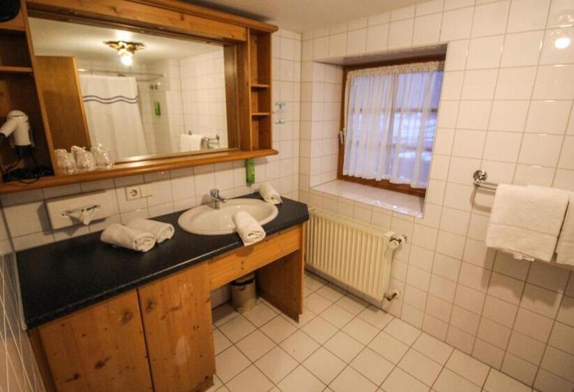 Quarto Estandar com Sacada, Heizmannshof Hotel & Restaurant