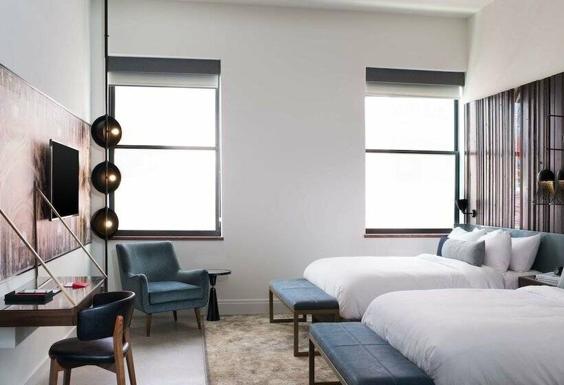 חדר סטנדרט מותאם לאדם עם מוגבלויות, Detroit Foundation