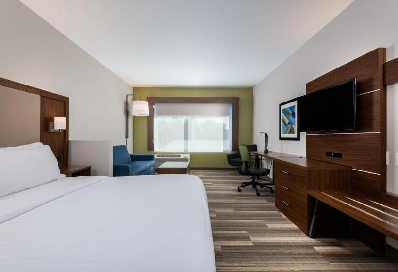带大床的套房, Holiday Inn Express Queensbury Lake George Area, An Ihg