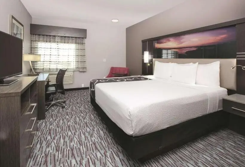 キングサイズベッドのスタンダードルーム, La Quinta By Wyndham Amarillo Airport