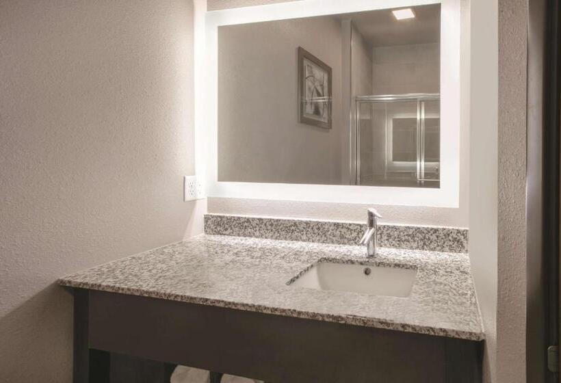 غرفة إدارية سرير كينج, La Quinta By Wyndham Amarillo Airport