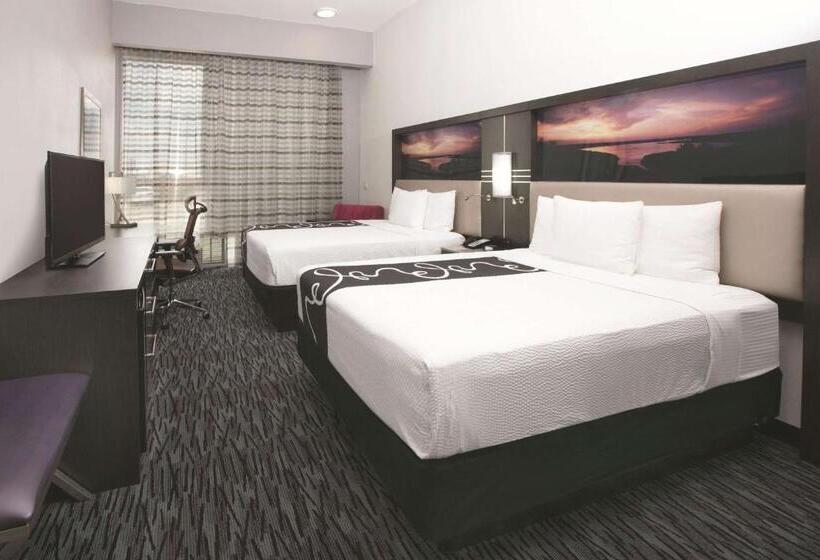 غرفة قياسية لذوى الاحتياجات الخاصة, La Quinta By Wyndham Amarillo Airport