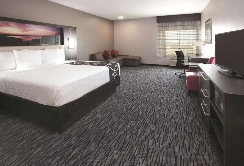 غرفة ديلوكس لذوى الاحتياجات الخاصة, La Quinta By Wyndham Amarillo Airport