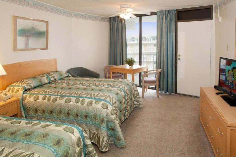 プールの見えるデラックスルーム, Lotus Inn