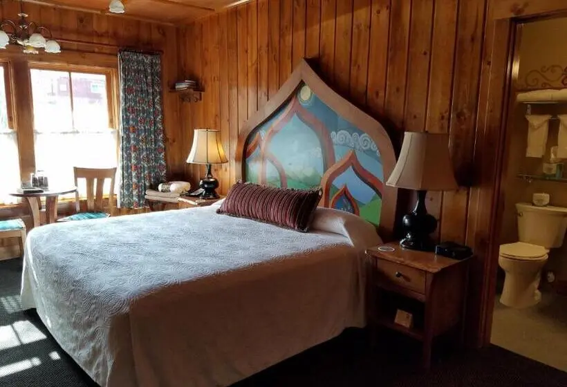 キングサイズベッドのスタンダードルーム, Mcmenamins Old St. Francis School