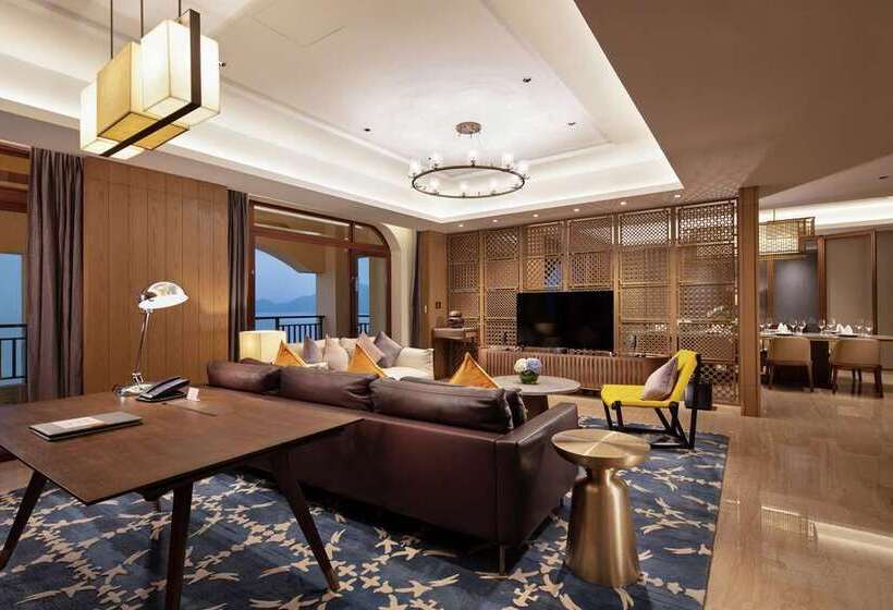 Стандартный Номер Кровать Кинг, Joinery Hotel Pittsburgh, Curio Collection By Hilton