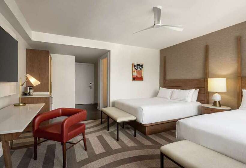 Номер Deluxe, Joinery Hotel Pittsburgh, Curio Collection By Hilton
