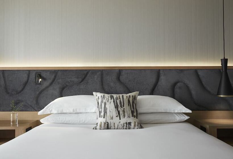 Premium room with view, Kimpton Sawyer Hotel, An Ihg