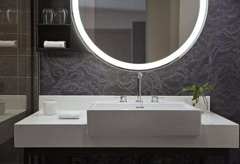 Premium room with view, Kimpton Sawyer Hotel, An Ihg