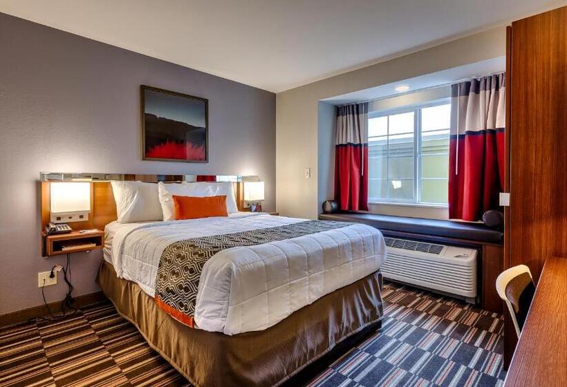 Номер Стандарт Адаптированный для Инвалидов, Microtel Inn & Suites By Wyndham Niagara Falls