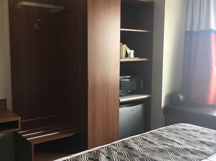 비즈니스룸, Microtel Inn & Suites By Wyndham Niagara Falls