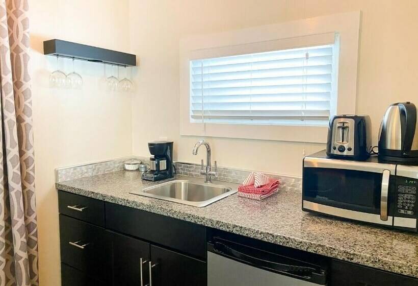 إستوديو ديلوكس, Palm Cottages