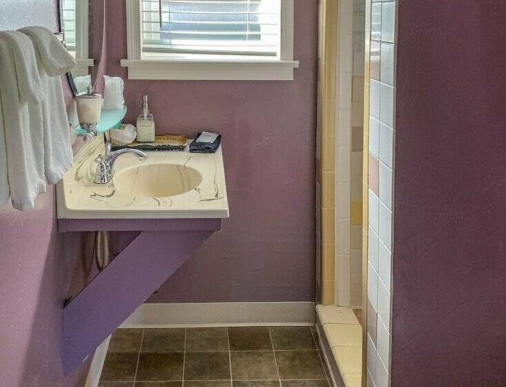 إستوديو ديلوكس, Palm Cottages