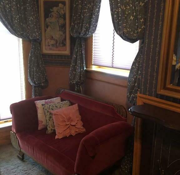 패밀리 룸, Queen Anne Bed And Breakfast