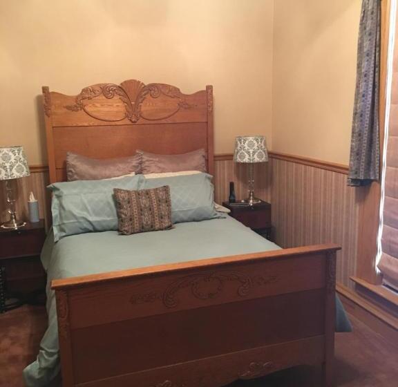스탠다드 룸, Queen Anne Bed And Breakfast