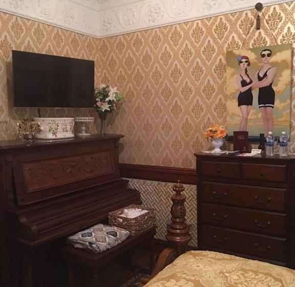 디럭스 룸, Queen Anne Bed And Breakfast