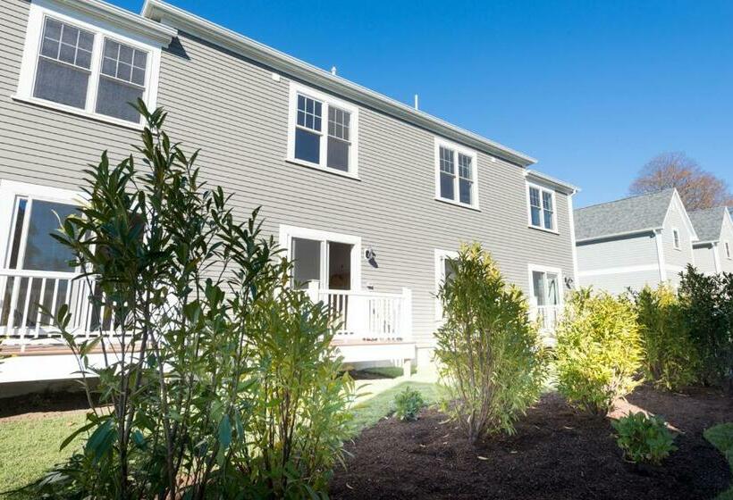 バルコニー付きスタンダードステューディオ, The East Island Reserve