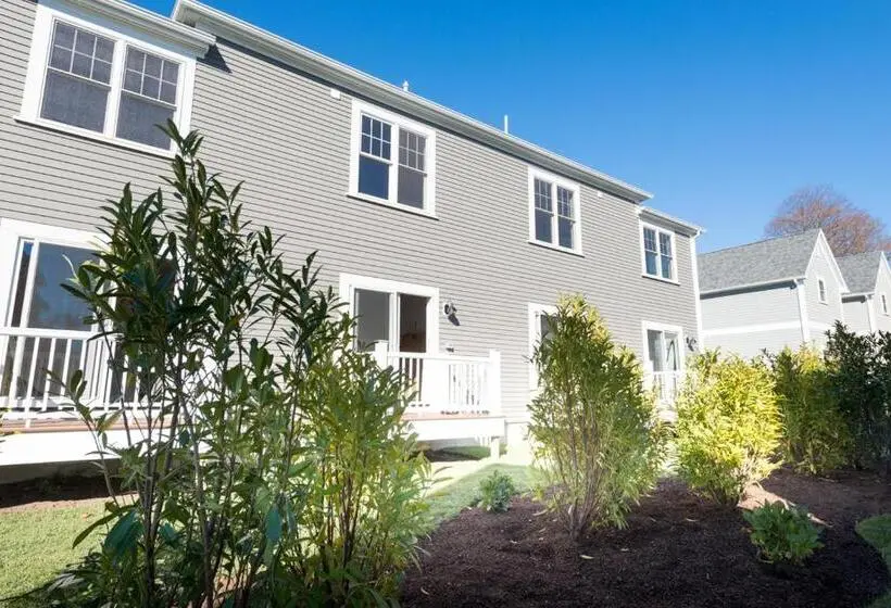 Deluxe-studio, The East Island Reserve
